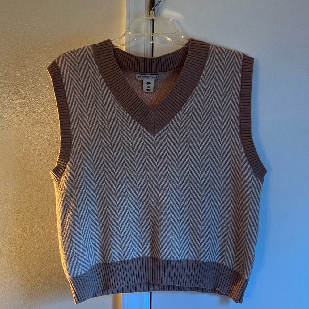 Sweater vest - Picture 2 of 5